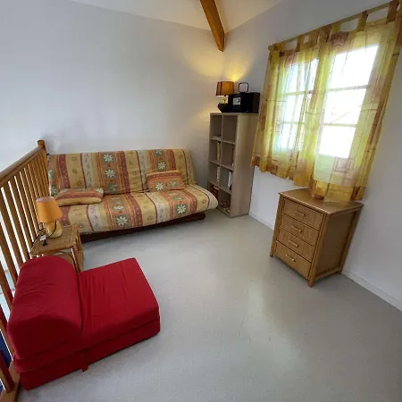 Holiday home Maison De 8 Pers A 300m Avec Terrasse Et Parking, - Fr-1-224c-272 *