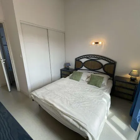 Maison De 8 Pers A 300m Avec Terrasse Et Parking, - Fr-1-224c-272 Holiday home